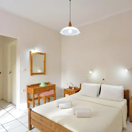 Irene فندق خانيا