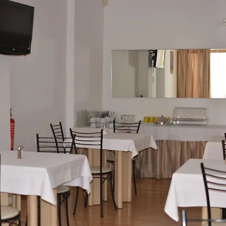 Hotell Irene 2*
